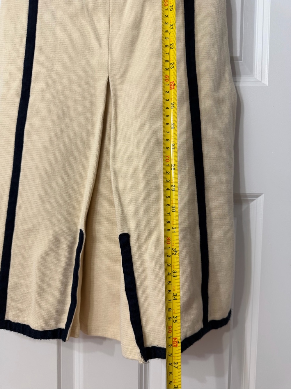 Tory Burch Cream Sleeveless Dress with Black Trim - Picture 9 of 9